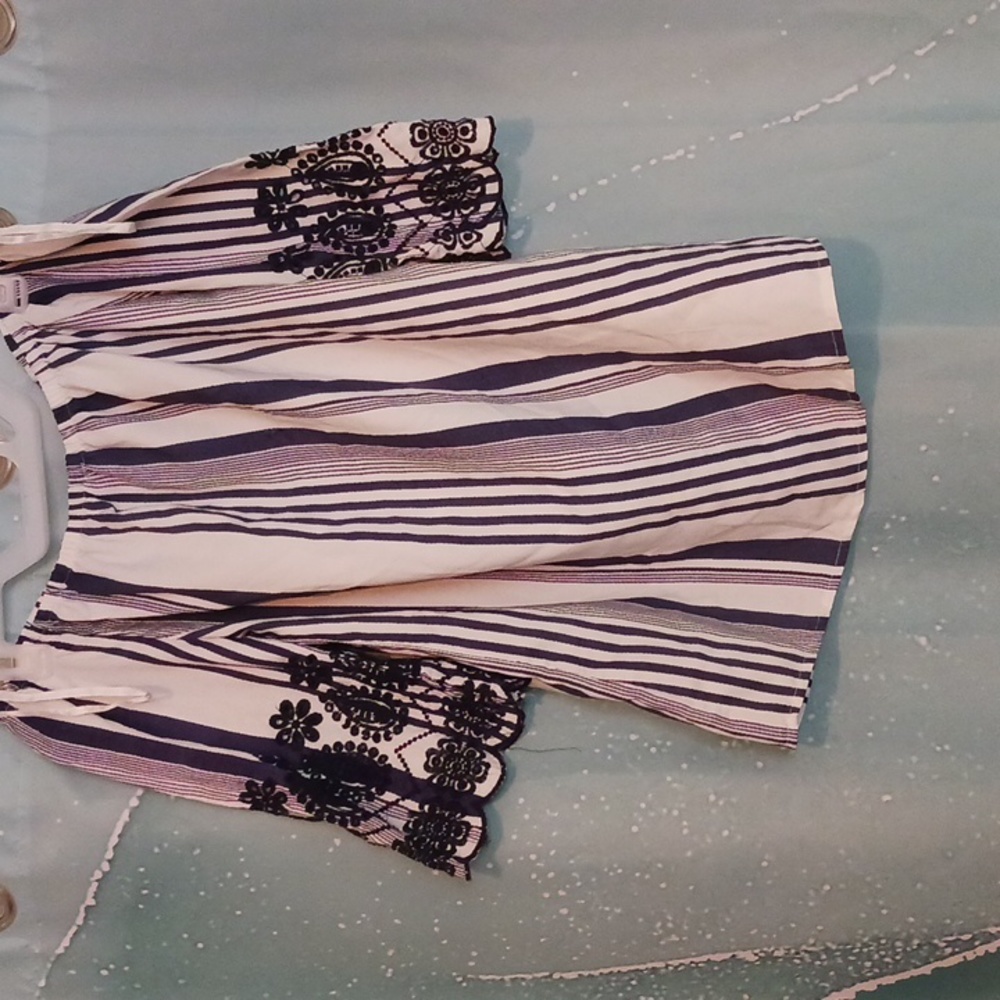 Song of style blue and white dress shirt